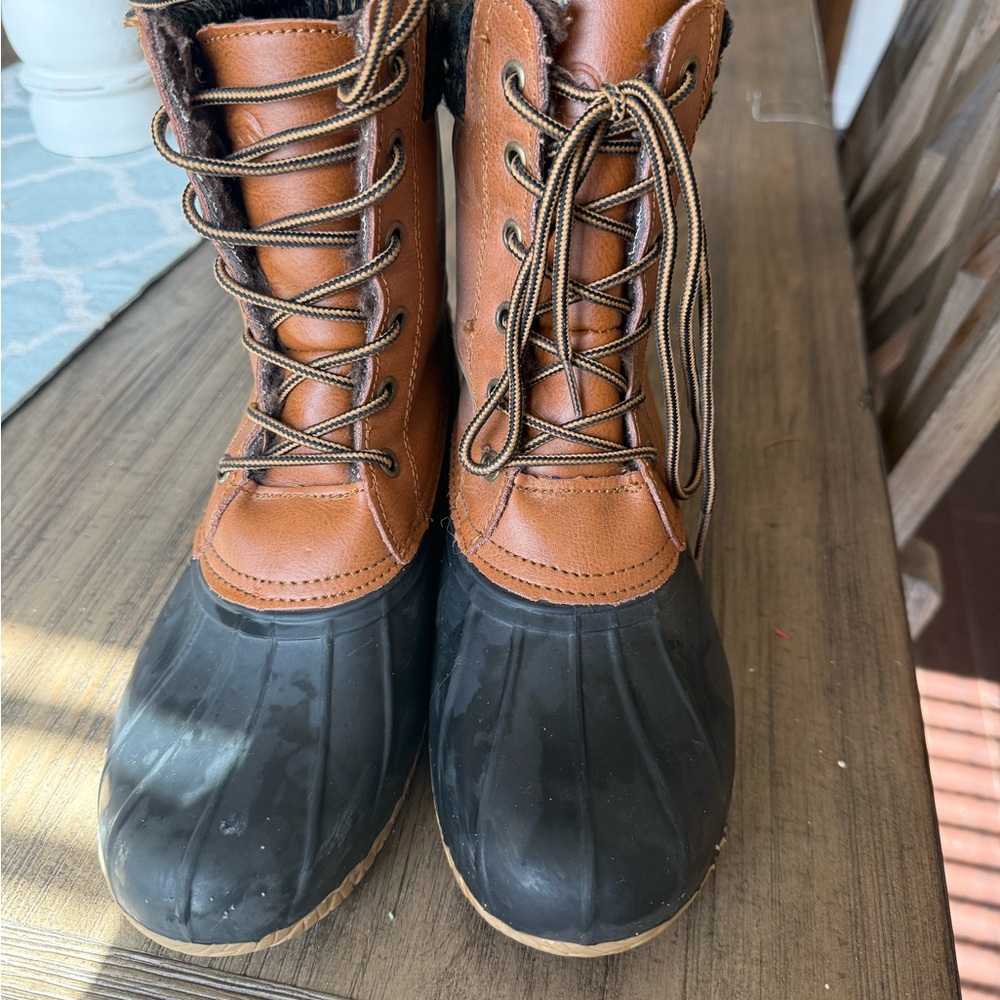 Magellan Outdoors Men's Tan and Black Rain Boots